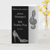 銀製の小剣及び三重の裂け目の誕生日は感謝していしています カード (黄色い花)