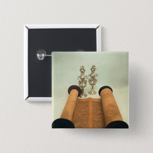 銀製の王冠のfinialsが付いているTorahスクロール 缶バッジ (正面&裏面)