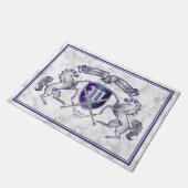 銀製の馬の盾あなた自身の紋章付き外衣を作って下さい ドアマット (アングル)