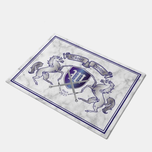 銀製の馬の盾あなた自身の紋章付き外衣を作って下さい ドアマット (アングル)