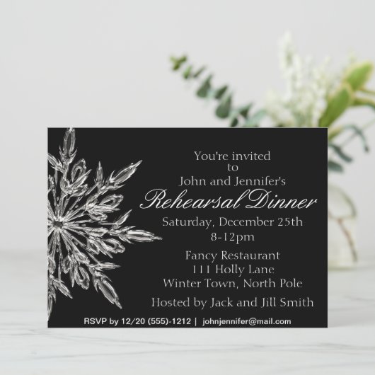 銀製の黒い雪片の冬のリハーサルの夕食 招待状 (スタンド正面)