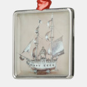 銀製のNef メタルオーナメント (左)