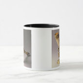 銀金メッキの山が付いているアイボリーのきばの飲む角 マグカップ (中央)