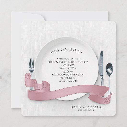 銀食器のパーティーとバナーが付いた白いプレート 招待状 (正面)