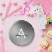 銀、白黒の金属箔モノグラム ペーパープレート (パーティー)