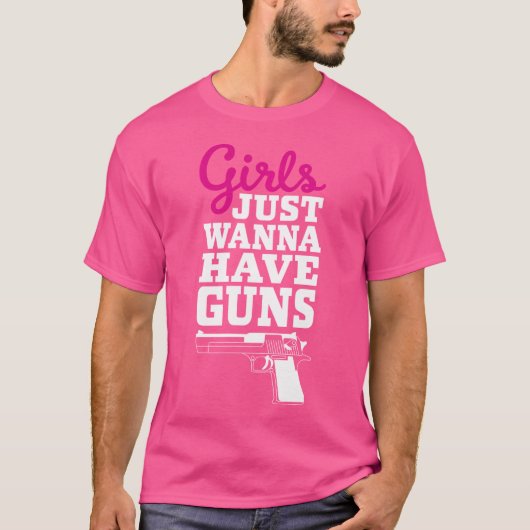 銃おもしろいことわざ女の子が銃を持ちたい Tシャツ (正面)