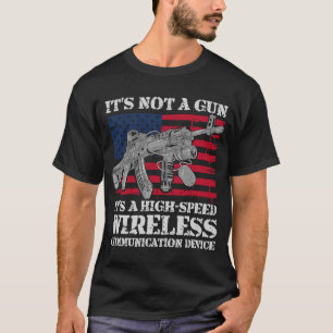 銃じゃない無線通信機だ Tシャツ