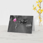 銃とバラ カード (黄色い花)