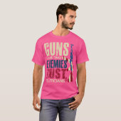 銃には二つの敵の錆と政治家のプロ銃がある Tシャツ (正面フル)