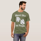 銃のサイコロNot Peopleアンチ銃アクションを撃つ Tシャツ (正面フル)