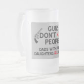 銃はかわいらしい娘kを持つ人々のパパを殺しません フロストグラスビールジョッキ (正面左)