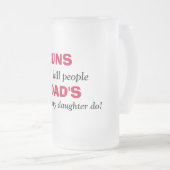 銃は人を殺さないでパパはかわいらし... フロストグラスビールジョッキ (正面右)