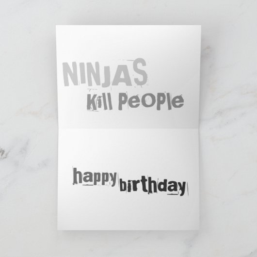 銃は人を殺さない、忍者は人を殺す カード (内部)