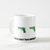 銃は2人の敵を備えています! コーヒーマグカップ (正面左)