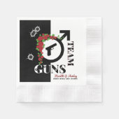 銃またはバラジェンダーが赤ちゃんシャワーチーム銃を明らかにする 縁ありカクテルナプキン (正面)