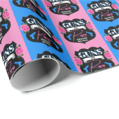 銃またはバラピンク/ブルー性別が赤ちゃんのシャワーを明らかにする ラッピングペーパー (ロールコーナー)