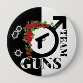 銃やバラが性別で赤ちゃんを暴く|チームガンズ 缶バッジ (正面)
