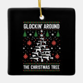 銃を愛おもしろいする人のための醜いクリスマスセーター セラミックオーナメント (正面)