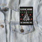 銃を愛おもしろいする人のための醜いクリスマスセーター 缶バッジ (インサイチュ)