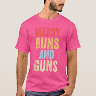 銃を愛する女の子の乱雑なパンと銃 Tシャツ