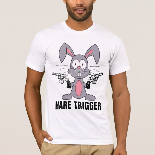 銃を持ったウサギ、ヘアトリガーTシャツ Tシャツ (正面)