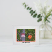 銃を持つ剥製の大型バックハンター 名刺 (スタンド正面)