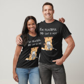 銃を持つ怒った猫のTシャツ | 楽しい戦術的猫のTシャツ Tシャツ (ユニセックス)