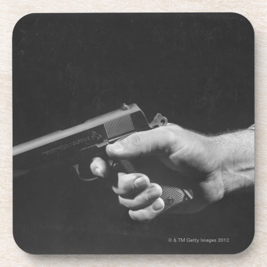 銃を握っている人 コースター (正面)