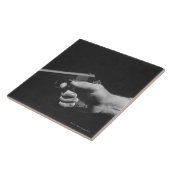 銃を握っている人 タイル (側面)