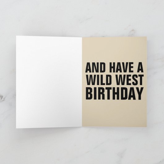 銃付きアニーオークレー、誕生日グリーティングカード カード (内部)