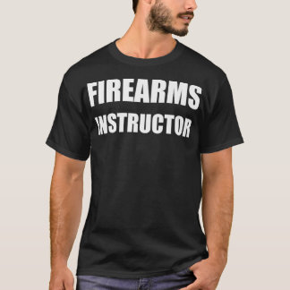 銃器インストラクター2側面の従業員 Tシャツ