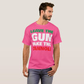 銃離れが大砲を取るおもしろい イタリアン Tシャツ (正面フル)