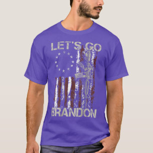 銃 アメリカ国旗 愛国者 レッツゴーブランドン（裏面に） Tシャツ