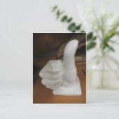 銅像に親指を立てる ポストカード (スタンド正面)