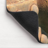 錆ついた古いトラクターの車輪のハブおよび車軸の写真 マウスパッド (コーナー)