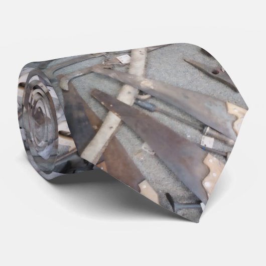 錆ついた用具のタイ ネクタイ (ロール)
