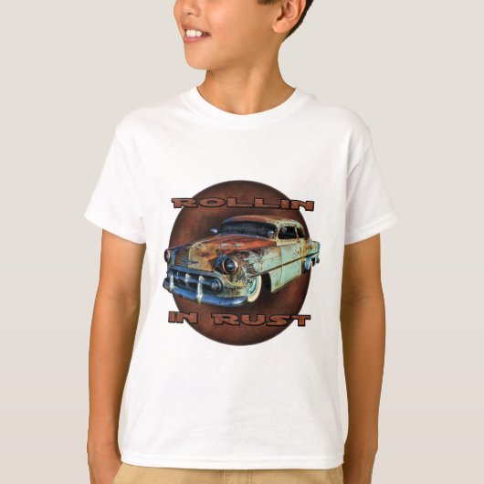 錆の尾Draggerによって切り刻まれるChevyのRollin Tシャツ (正面)