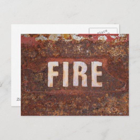 錆びたスチールプレートの火災標識。消防士への贈り物? ポストカード (正面/裏面)
