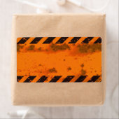 錆びたハザードストライプの背景 ラベル (インサイチュ)