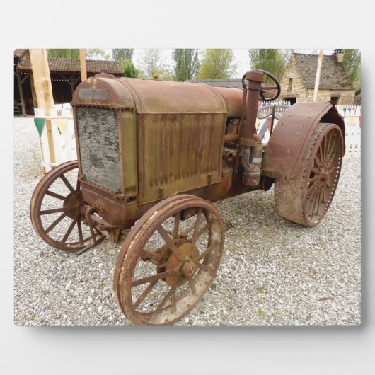 錆びたヴィンテージトラクタープラーク フォトプラーク (正面)