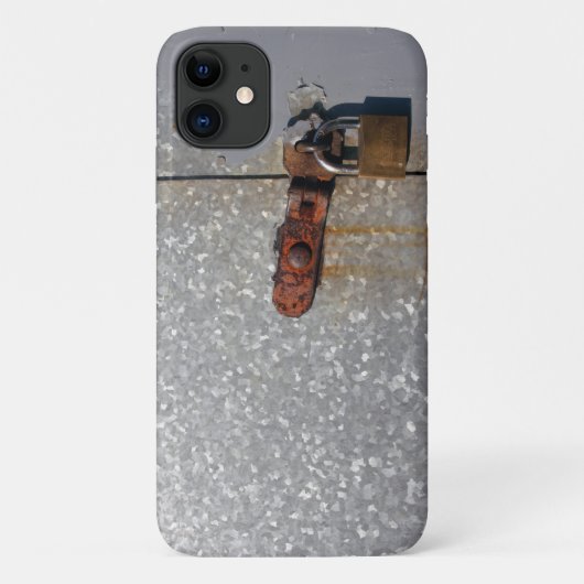 錆びた南京錠でロックされたスチール製のドア Case-Mate iPhoneケース (裏面)