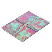 錆び絵を描の付いた古い緑の壁。グランジr ノートブック (左側)