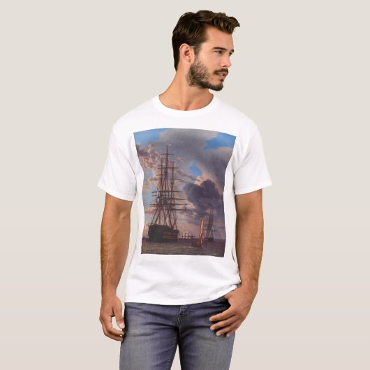錨を下ろす船とフリゲート艦 Tシャツ (正面フル)