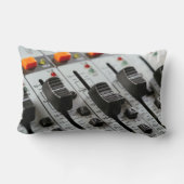 録音スタジオのミキサーのフェーダー ランバークッション (裏面)