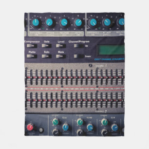 録音中のサウンドミキサーの多くのボタン フリースブランケット
