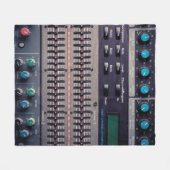 録音中のサウンドミキサーの多くのボタン フリースブランケット (正面(横))
