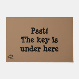 鍵はドア・マットの下にここにあります ドアマット