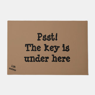 鍵はドア・マットの下にここにあります ドアマット