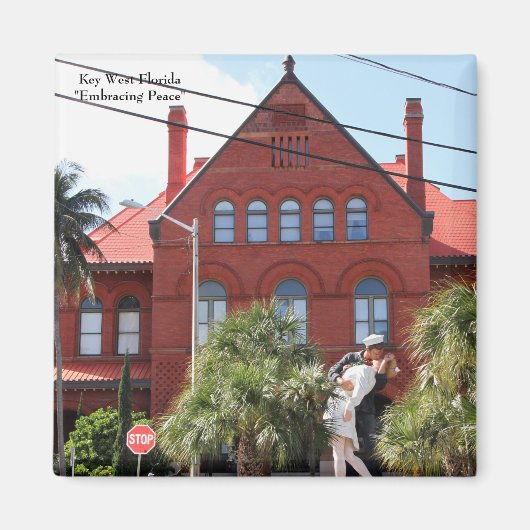 鍵ウェストフロリダ州セーラーキスをするナースWWII マグネット (正面)