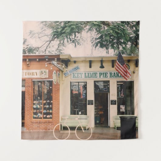 鍵ライムパイベーカリー-鍵西 – フロリダ タペストリー (正面)